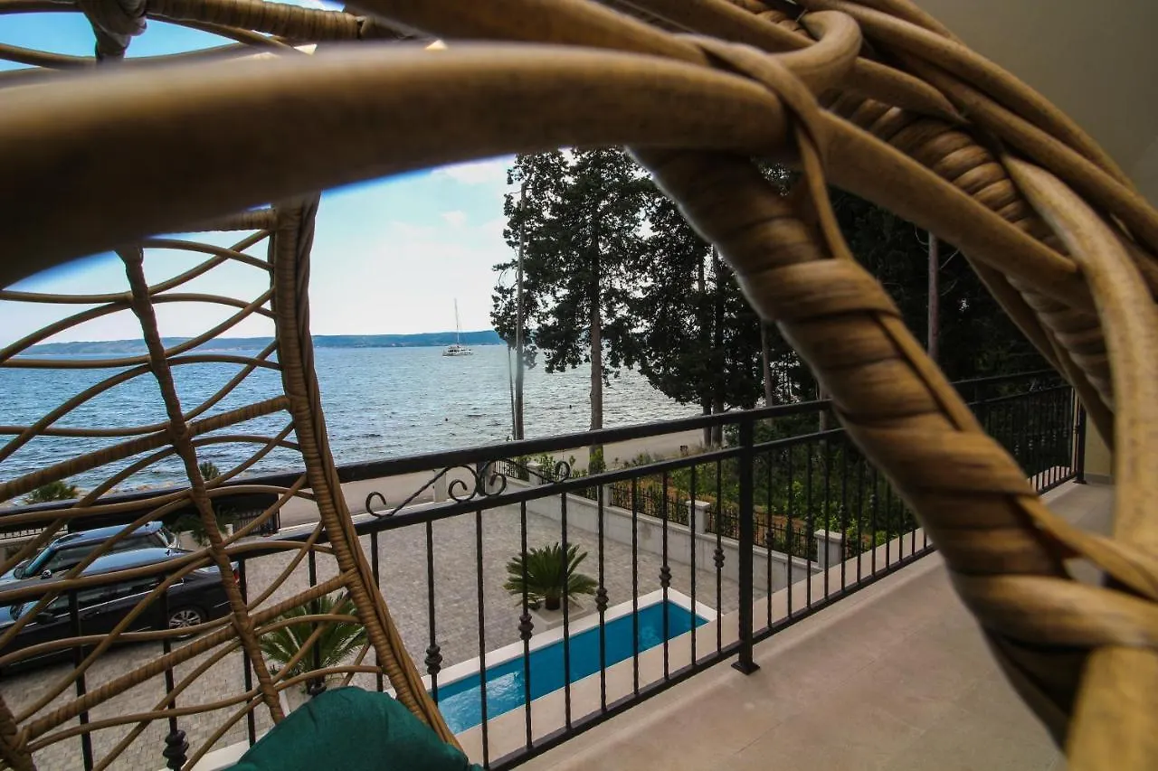 Villa Beachfront Sea Palace Kastela 0*,  Croatia